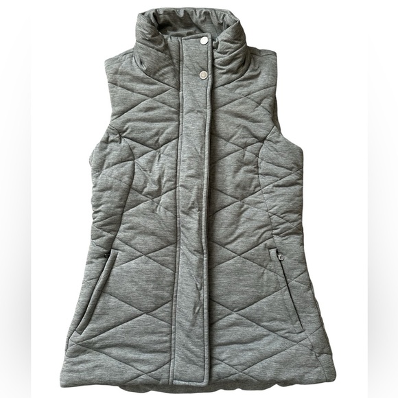 Athleta Jackets & Blazers - ATHLETA Women's Quilted Gray Vest size XXS